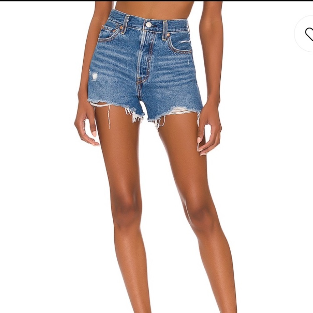Levi’s rib cage short